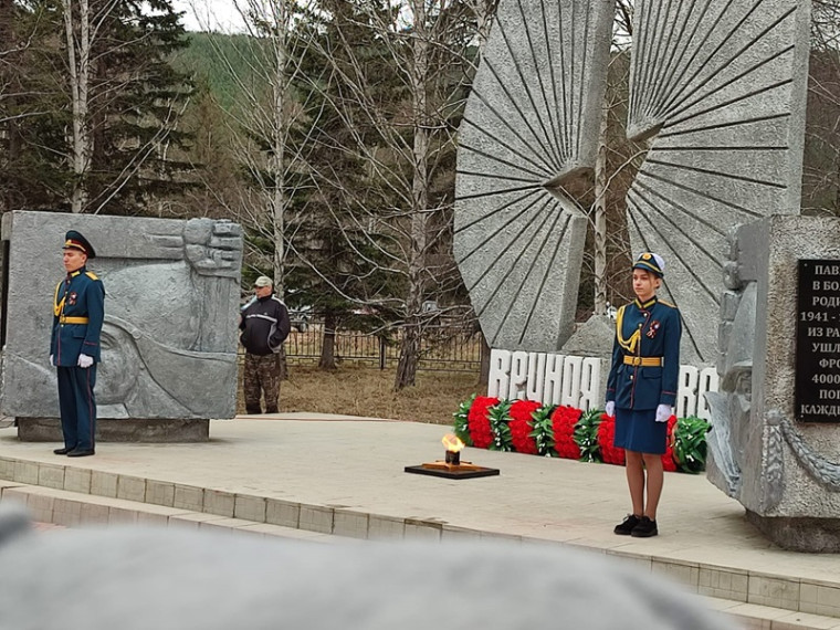 Поздравляем с Днем Победы!.