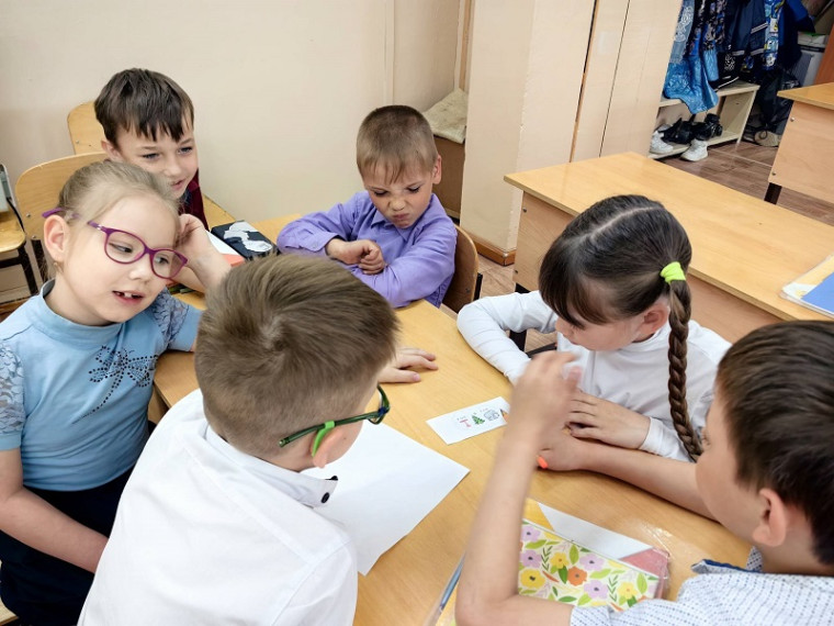Международный день детского телефона доверия.